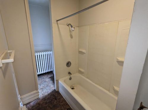 225 7th St, Allentown PA  18102-4949 exterior