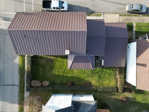 426 Emerson St, Vandergrift PA  15690-1520 exterior