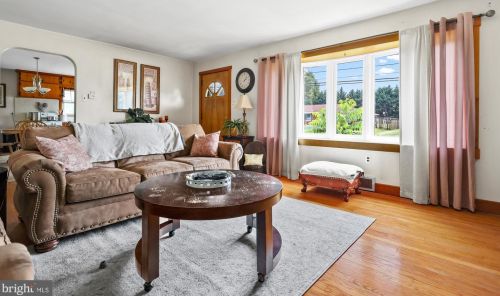 3661 Davidsburg Rd, York PA 17315-4660 exterior