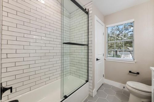 10209 Broomflower Dr, Austin TX  78739-1448 exterior