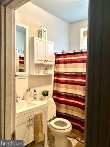 2816 22nd St, Philadelphia PA 19140-3830 exterior