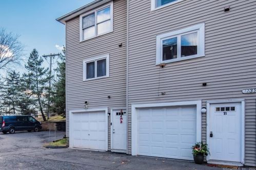 1235 East St, New Britain, CT 06053-2545