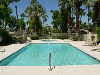 76664 Hollyhock Dr, Palm Desert CA  92211-7457 exterior