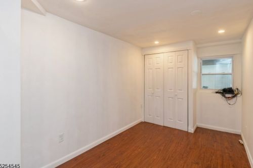 2 Green Tree Ln, Dover NJ  07801-4420 exterior