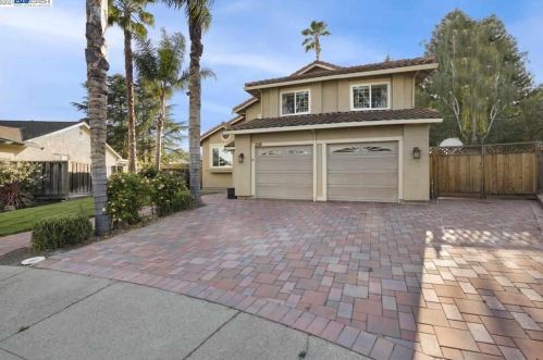 3269 Curtis Cir, Pleasanton, CA 94588-5116