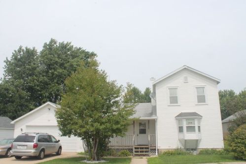 120 Burlington St, Somonauk, IL 60552-9600