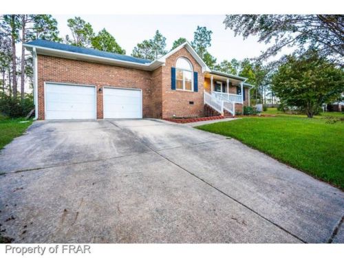 201 Lakeridge Dr, Cameron, NC 28326-9312