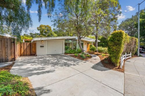 2424 Whitney Dr, Mountain View, CA 94043-4133
