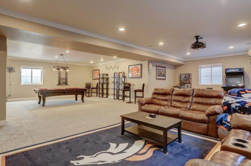 7275 Oak Hill Ct, Aurora CO 80018-1734 exterior