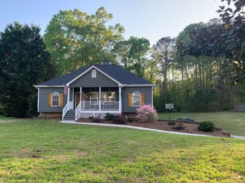 8611 Foxridge Dr, Winston, GA 30187-1151