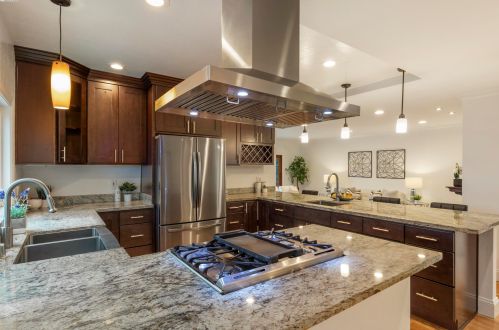5607 New Ct, San Jose, CA 95123-3250