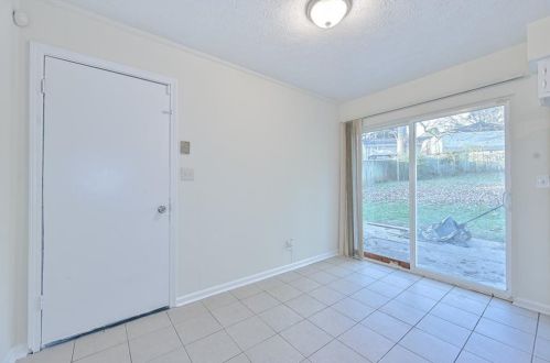 2843 Woodfield Dr, Rex GA 30273-2004 exterior