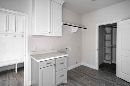 209 Lisa Ln, Bellvue, TX 77418-3401
