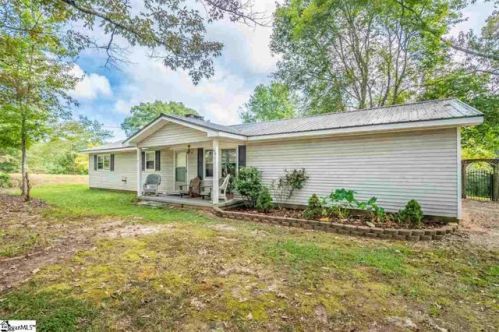 186 L Pelfrey Rd, Walhalla, SC 29691-4821