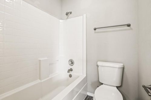7523 Kings Trl, Fort Worth TX  76133-8347 exterior