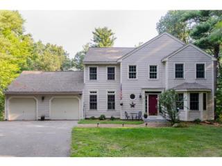 17 Standish Way, Amherst, NH 03031-2812