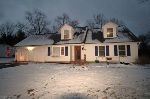 52 Wellington Ave, Flemington, NJ 08822-1835