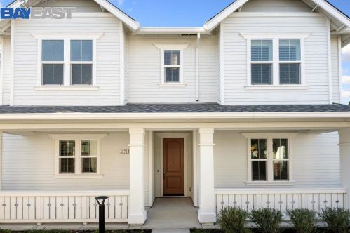 5873 Flora Cmn, Livermore, CA 94551-5417