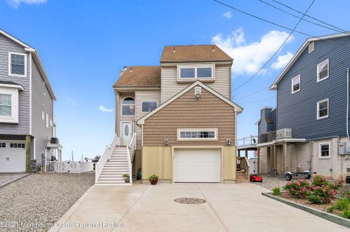 283 Evergreen Dr, Berkeley Township, NJ 08721-3114