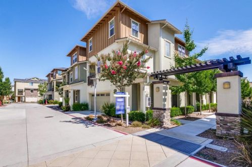 1431 Nestwood Way, Milpitas, CA 95035-9003