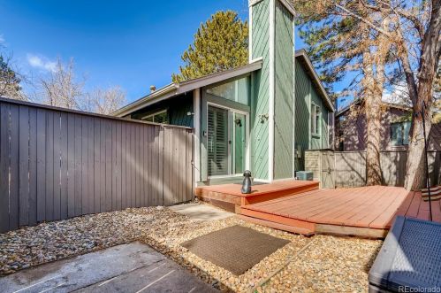 10233 Peakview Ave, Englewood CO 80111-6107 exterior