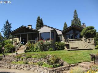 3617 Wauna Vista Dr, Vancouver, WA 98661-5522