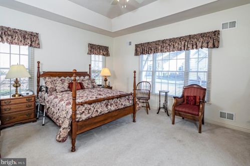 2 Birchwood Ct, Princeton NJ  08540-5041 exterior