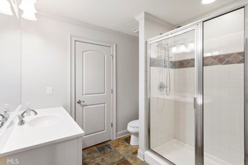 1500 Brookhaven Trce, Atlanta GA  30319-2557 exterior