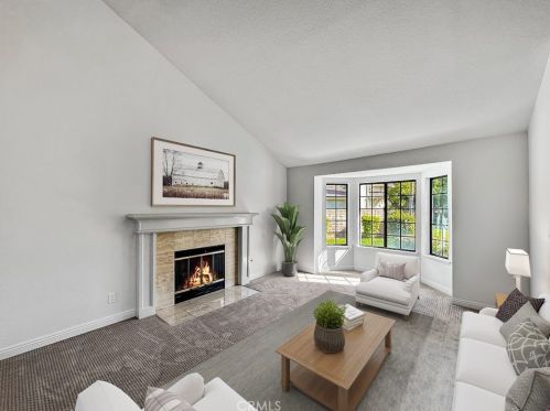 2678 Hampton Way, Riverside, CA 92506-3336
