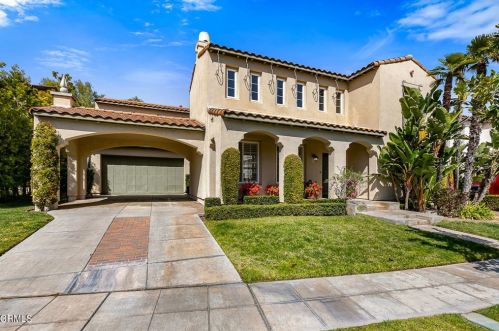 813 Gabrielino Ct, Altadena, CA 91001-3700
