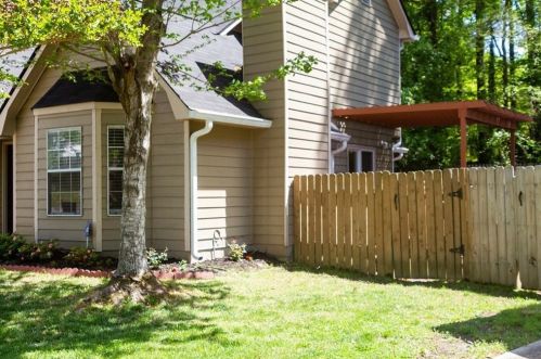 1793 Ashbury Point Dr, Marietta, GA 30066-4263