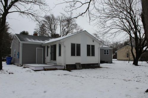 41 Mcgrath Rd, Wapping CT  06074-1116 exterior