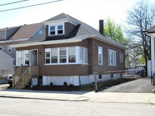 10 Berlin St, Providence, RI 02908-4613