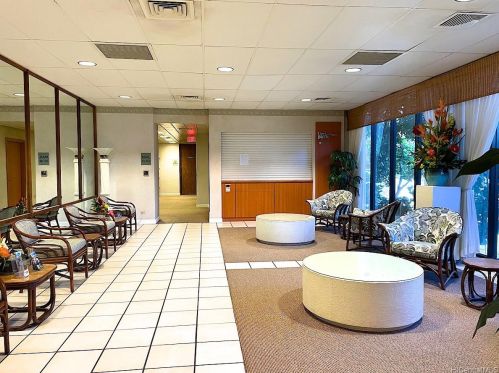 2440 Kuhio Ave, Honolulu HI  96815-3347 exterior