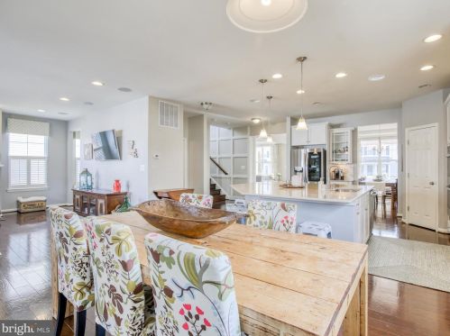 395 Lord Fairfax St, Charles Town WV 25414-2529 exterior