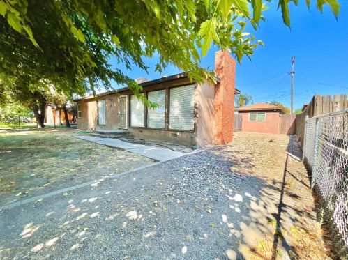 1302 Mayette Ave, Modesto, CA 95351-2413