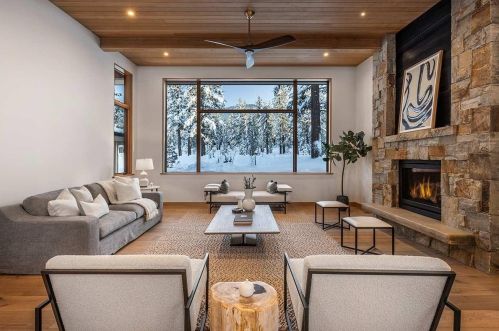 705 John Mckinney, Truckee CA  96161-5190 exterior