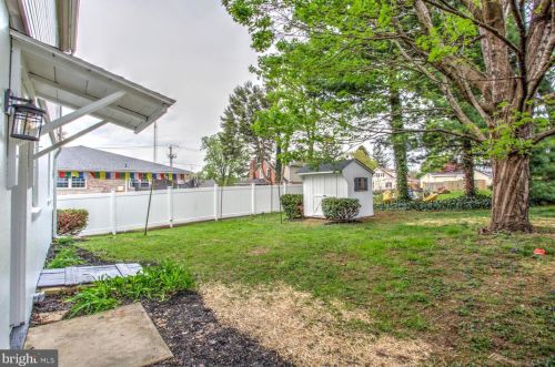 111 Eastman Ave, Lancaster PA  17603-4476 exterior