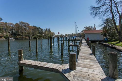 664 Dill Rd, Severna Park MD 21146-4120 exterior