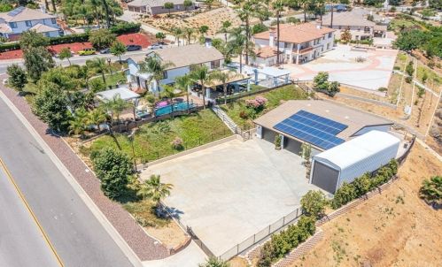 14082 Crystal View Ter, Riverside CA  92508-8705 exterior