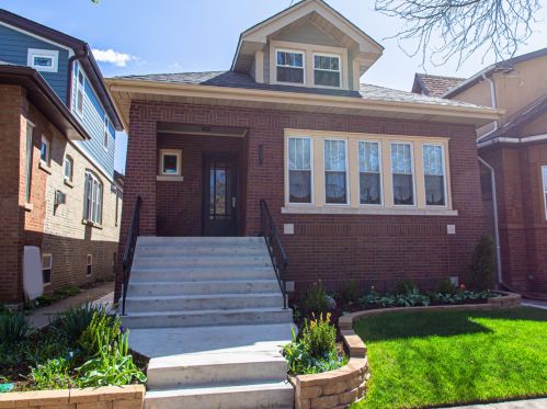 5031 Bernard St, Chicago, IL 60625-4915
