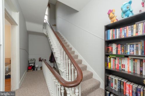 113 Walnut St, Lancaster PA  17602-2451 exterior