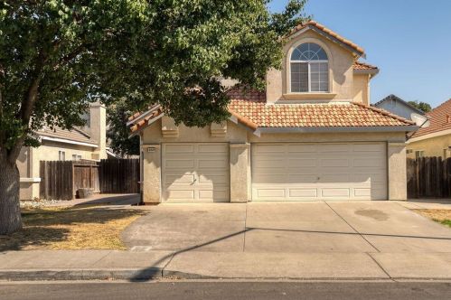 3529 Jarena Dr, Modesto, CA 95357-1319