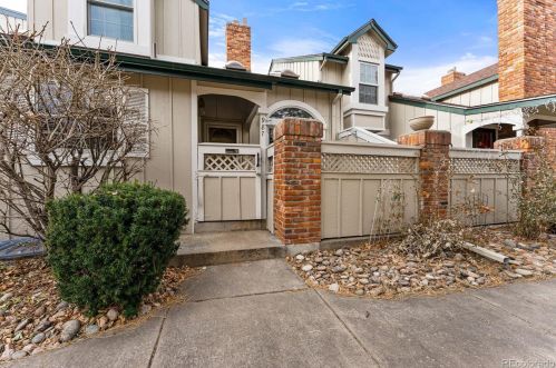 987 Evanston Cir, Denver, CO 80012-3823