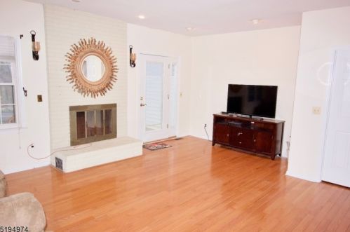 511 Sturbridge Ct, Flemington, NJ 08822-2021