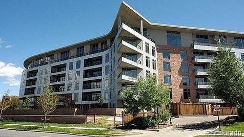 333 Monroe St, Denver CO  80206-4444 exterior