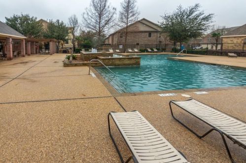 2516 Jacobson Dr, Lewisville, TX 75067-8200