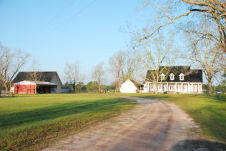 1500 Davis Rd, Screven, GA 31560-9322