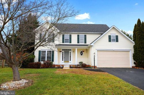 49 Pebble Beach Cir, Charles Town WV  25414-4061 exterior