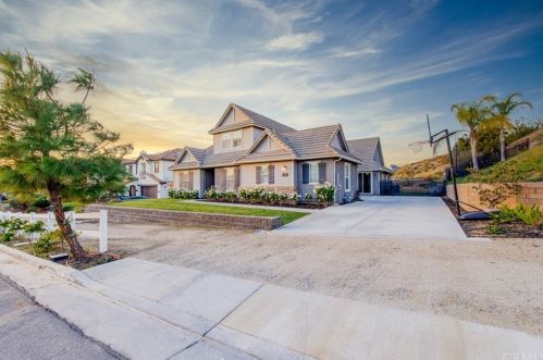 229 Cross Rail Ln, Norco, CA 92860-3944